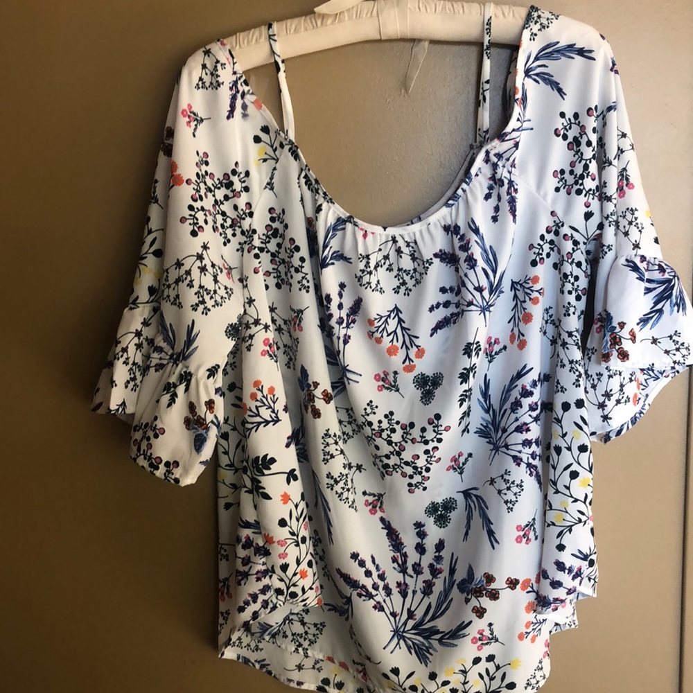 Floral cold shoulder blouse